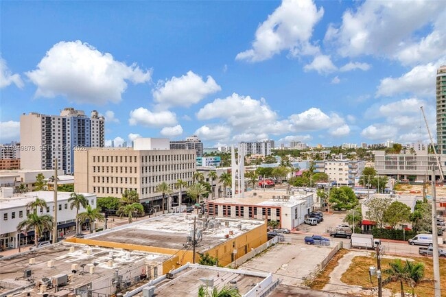 Building Photo - 7135 Collins Ave