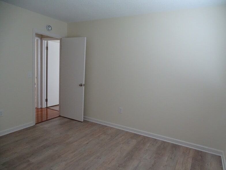 Bedroom 1 - 5694 Claridge Dr