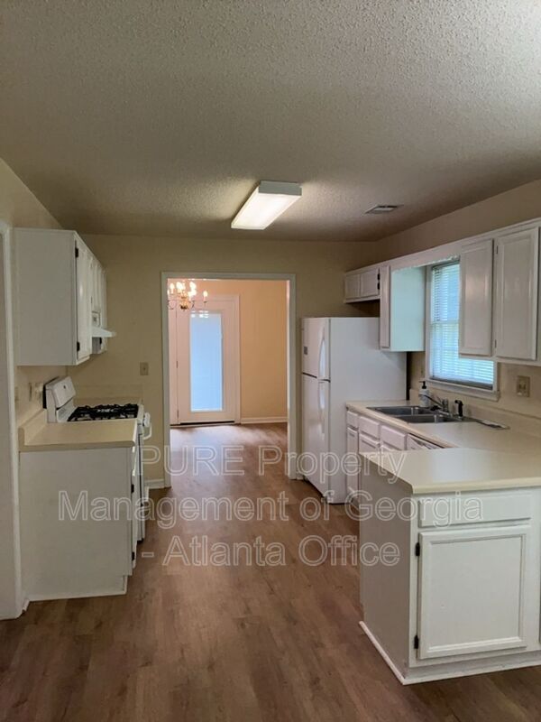 Building Photo - 1195 Parkwood Chase NW