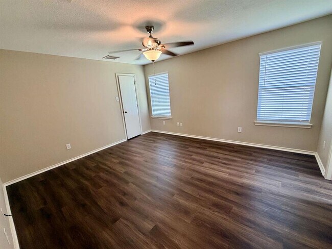 Building Photo - 3403 Wickham Ln