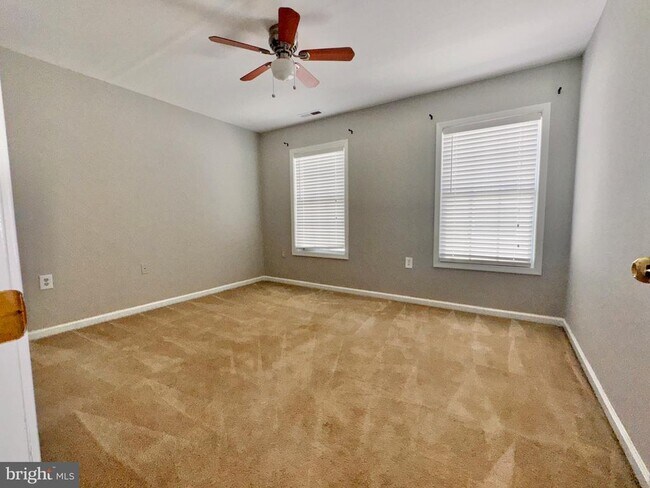 Building Photo - 42 Fuzzy Tail Dr
