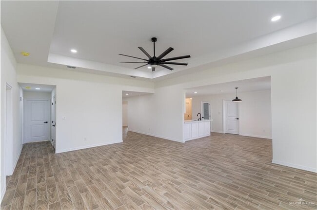 Building Photo - 18 Ida Dr