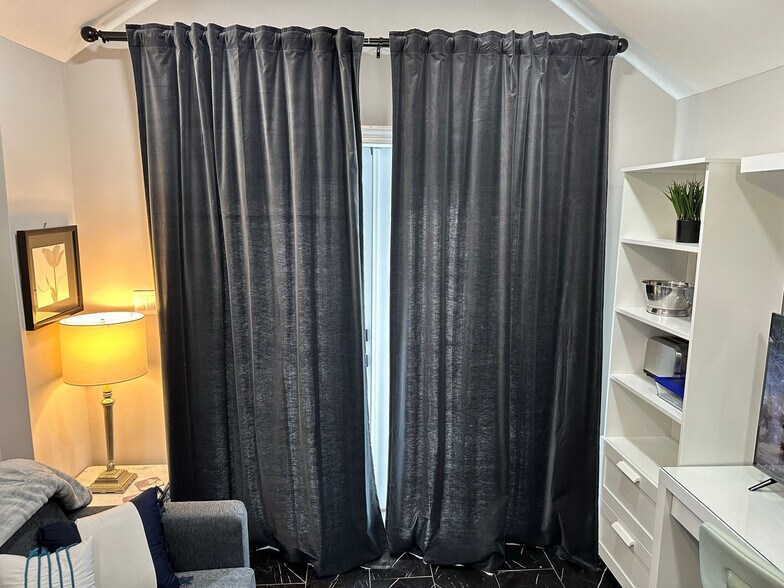 Primary Photo - 717 Lancaster Ave