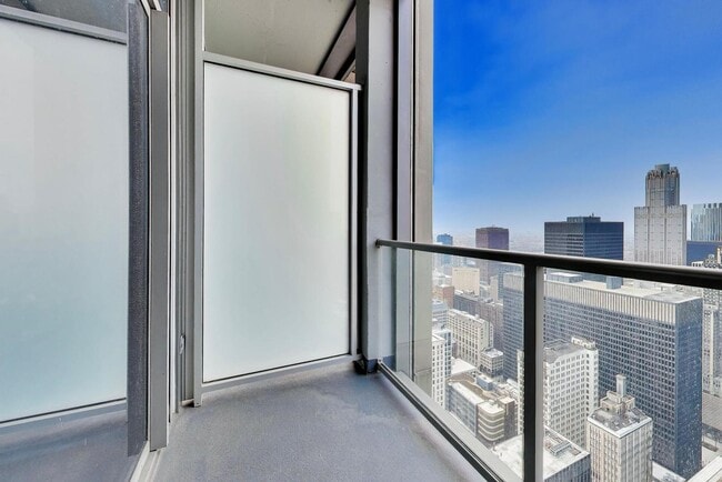 Building Photo - 65 E Monroe St