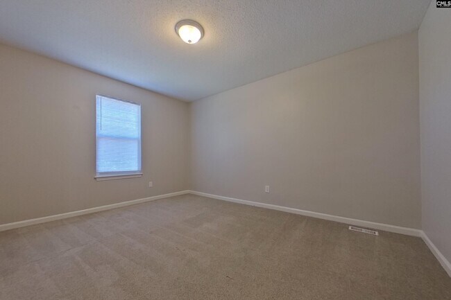 Building Photo - 108 Woodlands Village Dr