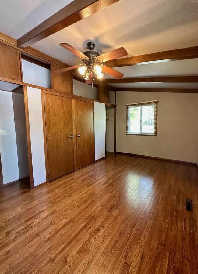 Master Bedroom - 9108 S Buckner Tarsney Rd