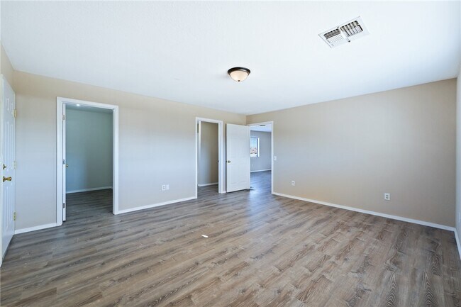 Building Photo - 1453 Luna Ln