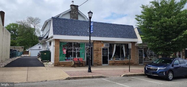 Building Photo - 1310 Easton Rd