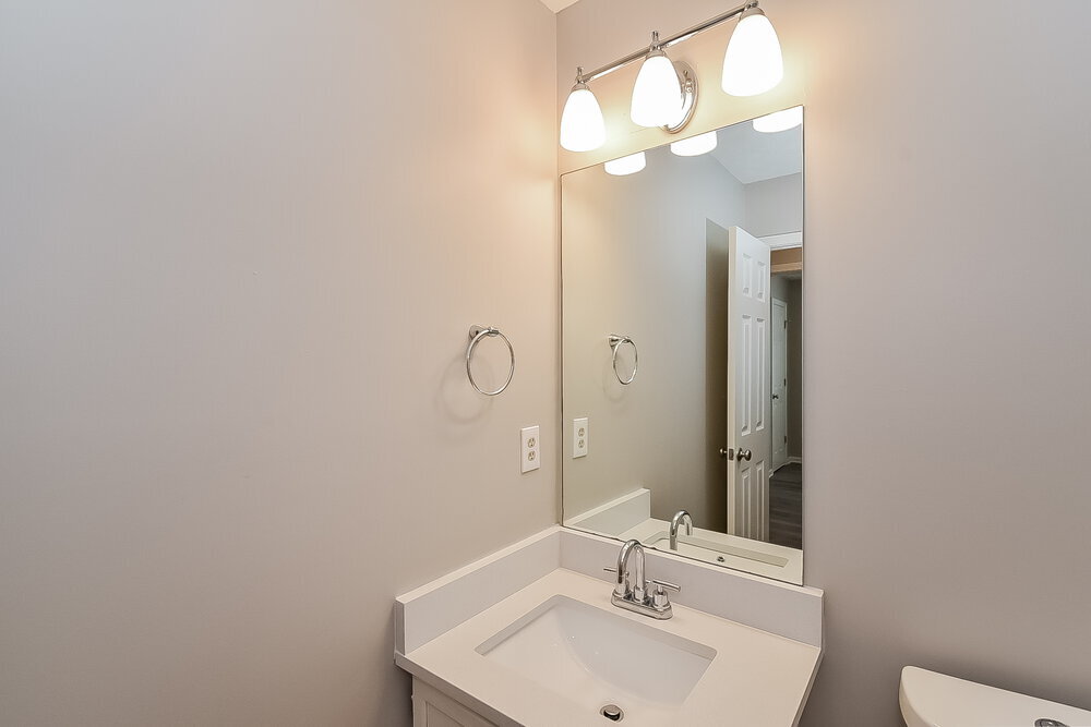 Building Photo - 2032 Lown Farm Ln