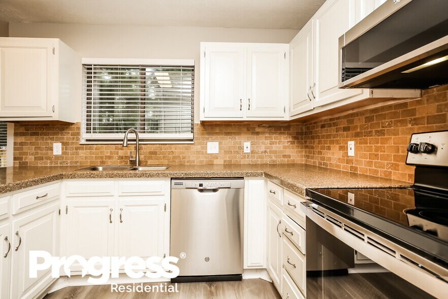 Building Photo - 1316 Ravenna Ct S