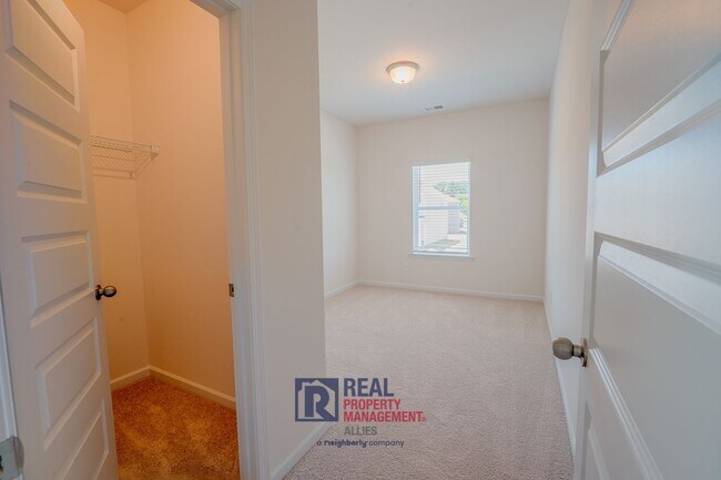 Building Photo - Welcome to Your Dream Home in Adairsville!