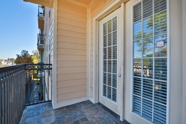 Building Photo - 2802 Morrison St