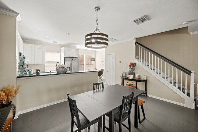 Building Photo - 2605 W Dallas St