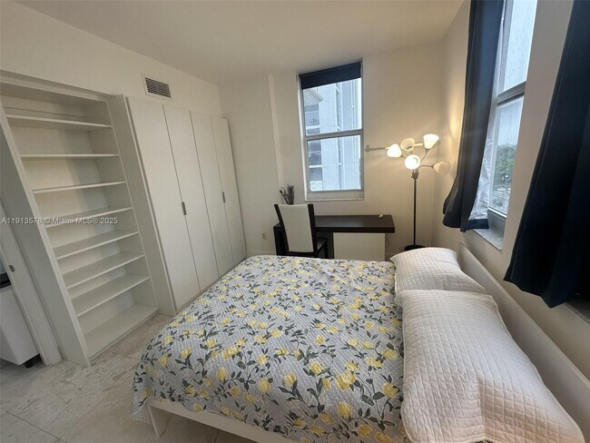 Building Photo - 4100 Salzedo St