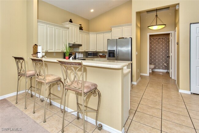 Building Photo - 3748 Kent Dr