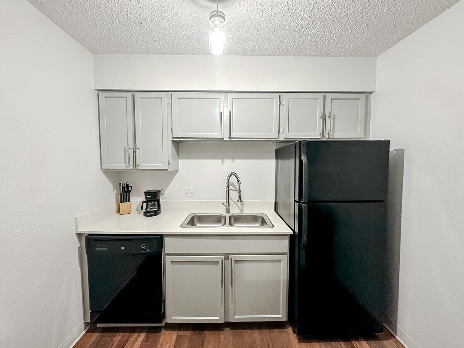 Building Photo - 1071 Clayton Ln