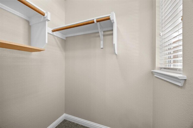Building Photo - 110 Chalk Draw Ct