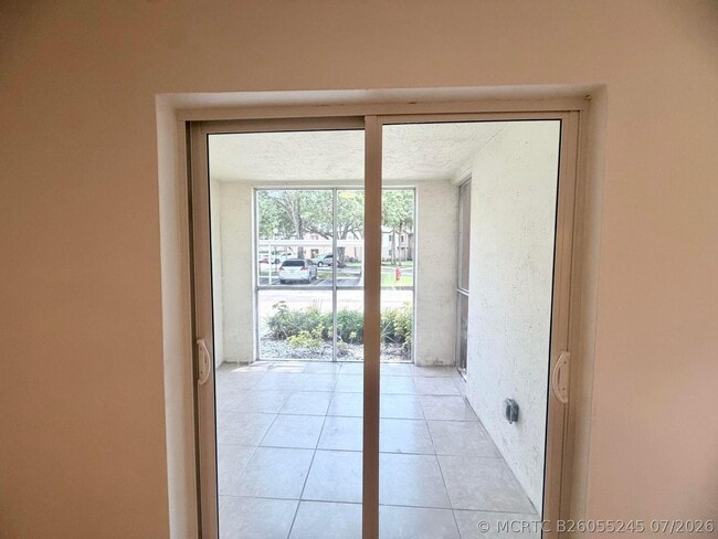 Building Photo - 9955 Westview Dr