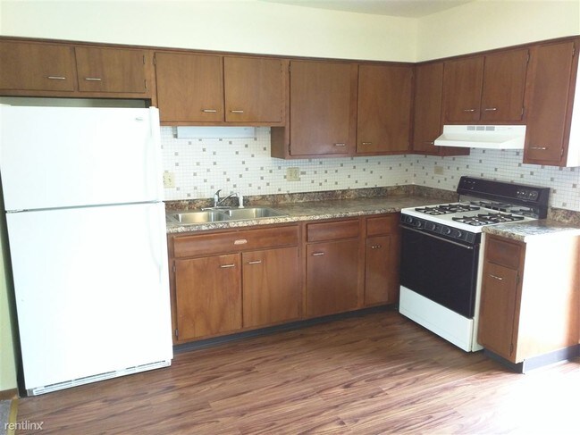 Building Photo - 2171 Vernon Dr