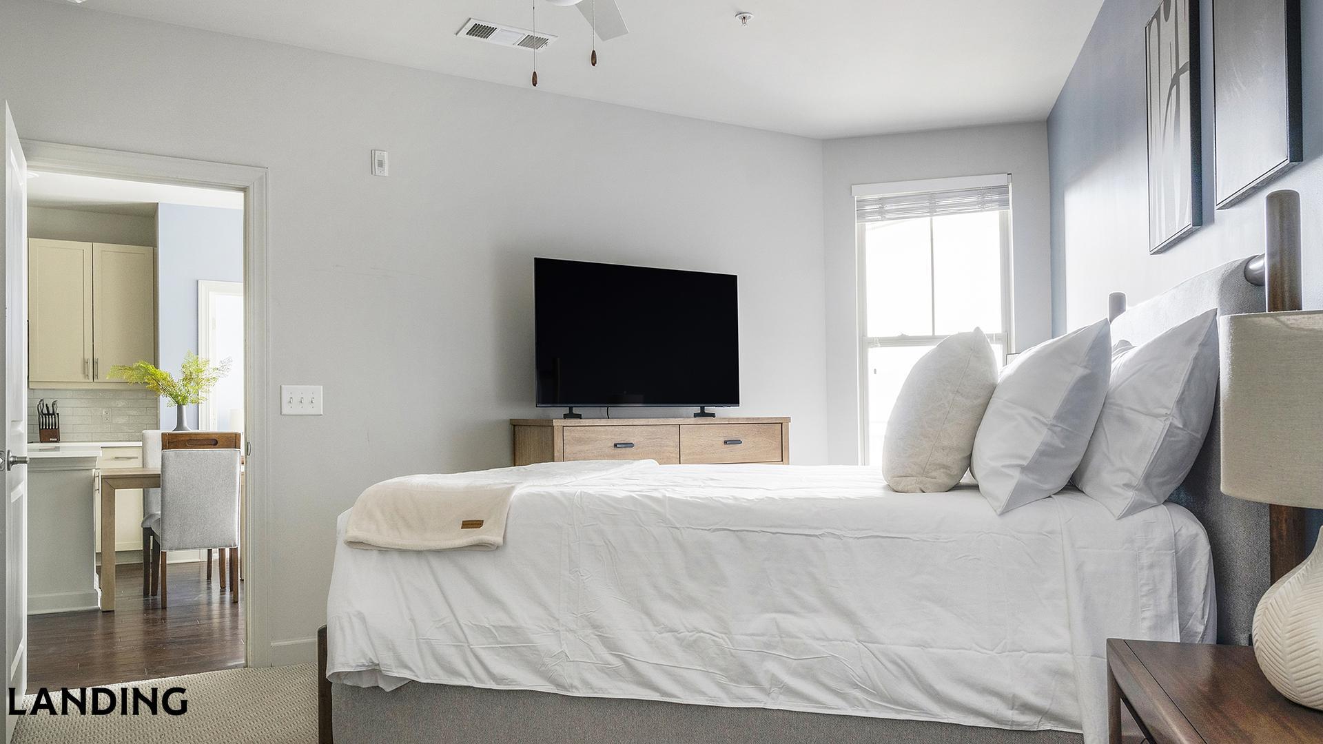 Building Photo - 2420 Peachtree Rd NW