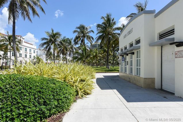 Building Photo - 1357 Collins Ave