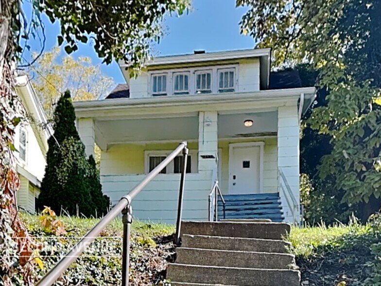 Building Photo - 4692 Winton Rd