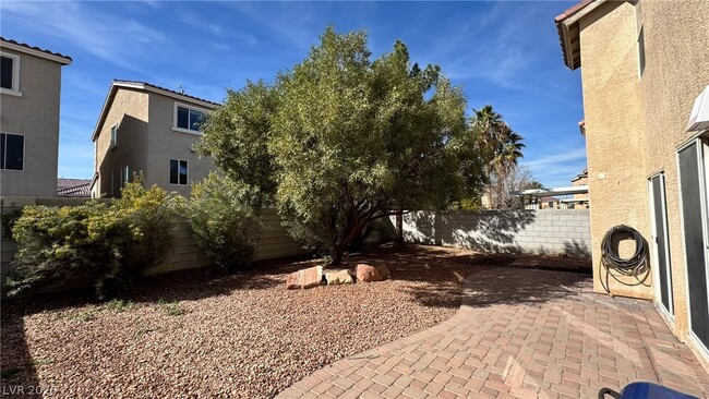 Building Photo - 10585 Medicine Bow St