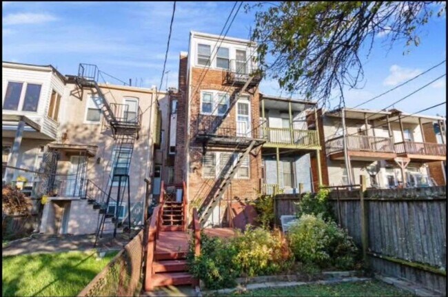 Building Photo - 2916 Guilford Ave