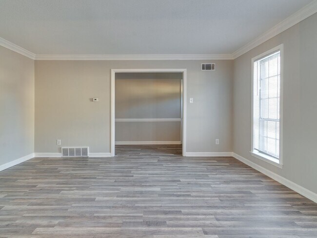 Building Photo - Spacious 4BR/2BA home in Fox Meadows - NEW...