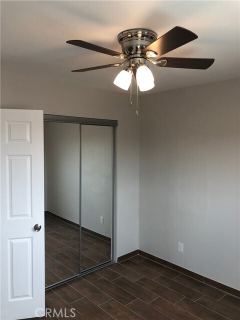 Building Photo - 1108 W 110th St