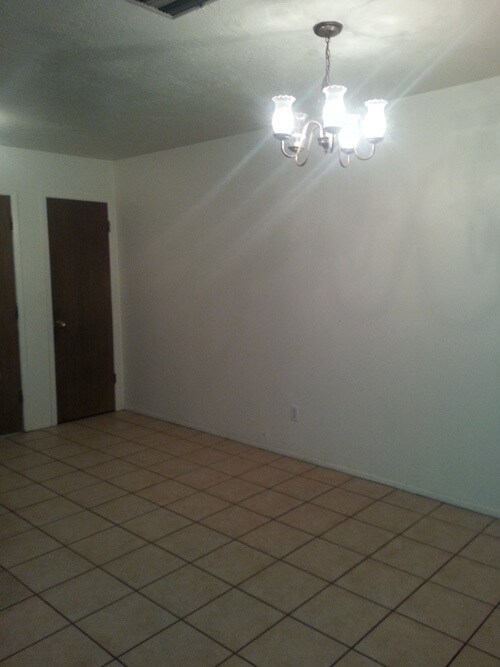 Building Photo - 2330 Saturn Cir
