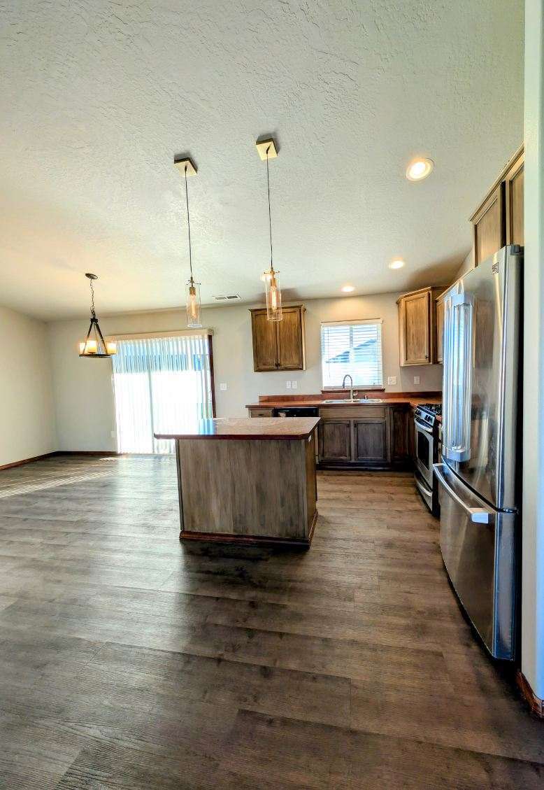 Building Photo - 4610 Seville Dr