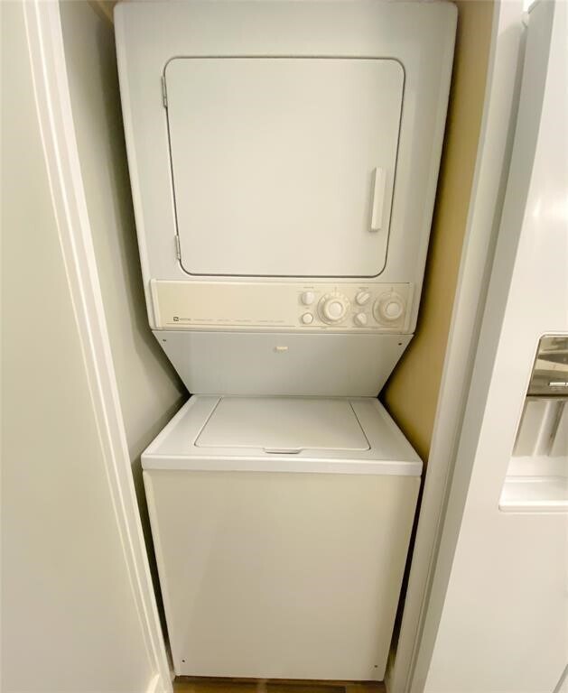 Building Photo - 9707 Richmond Ave.