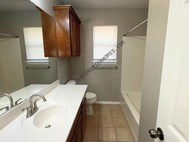 Building Photo - 5328 Republic Dr