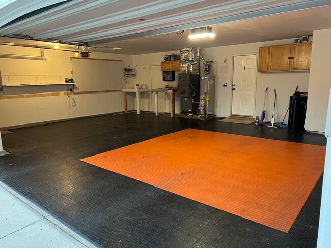 Building Photo - 173 E Moskee St