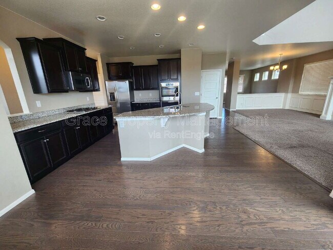 Building Photo - 17022 Lipan St