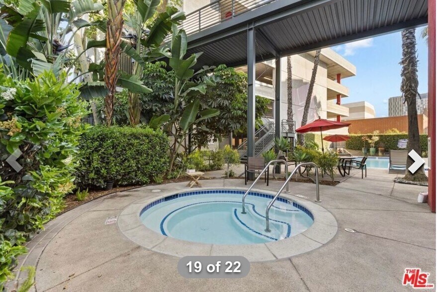 Building Photo - 420 S San Pedro St