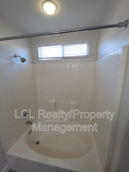 Building Photo - 25025 Clover Creek Ln