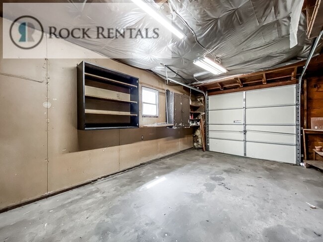 Building Photo - Cute 3 Bed 1 Bath Near Rice Park