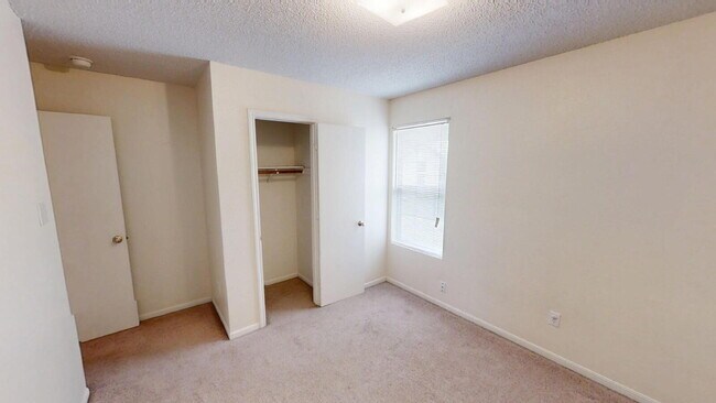 Building Photo - "Spacious 4-Bedroom Retreat with 2 Baths in Prime Killeen Location – 1,590 Sq Ft of Comfort!"