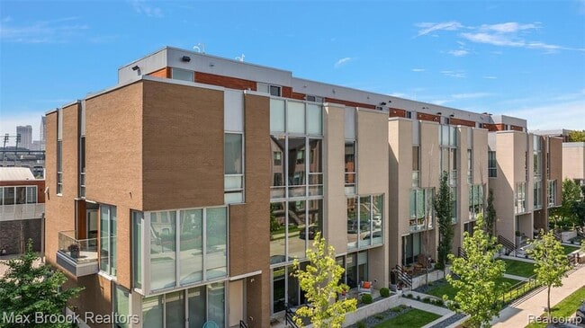 Building Photo - 284 Alfred St