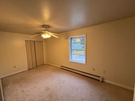 Building Photo - 124 Lincoln St