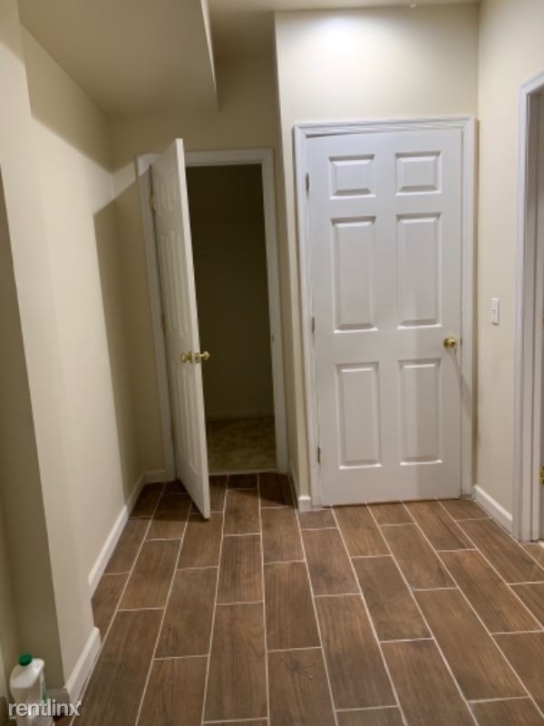 Building Photo - 2 br, 1 bath House - BASEMENT Apt
