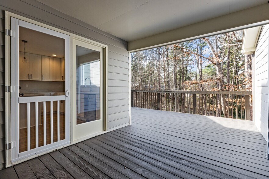 Building Photo - 5500 Fortunes Ridge Dr