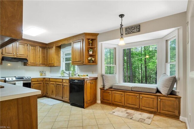 Building Photo - 107 Oak Ridge Ct