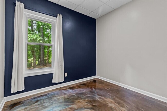 Building Photo - 2990 Hearthstone Dr