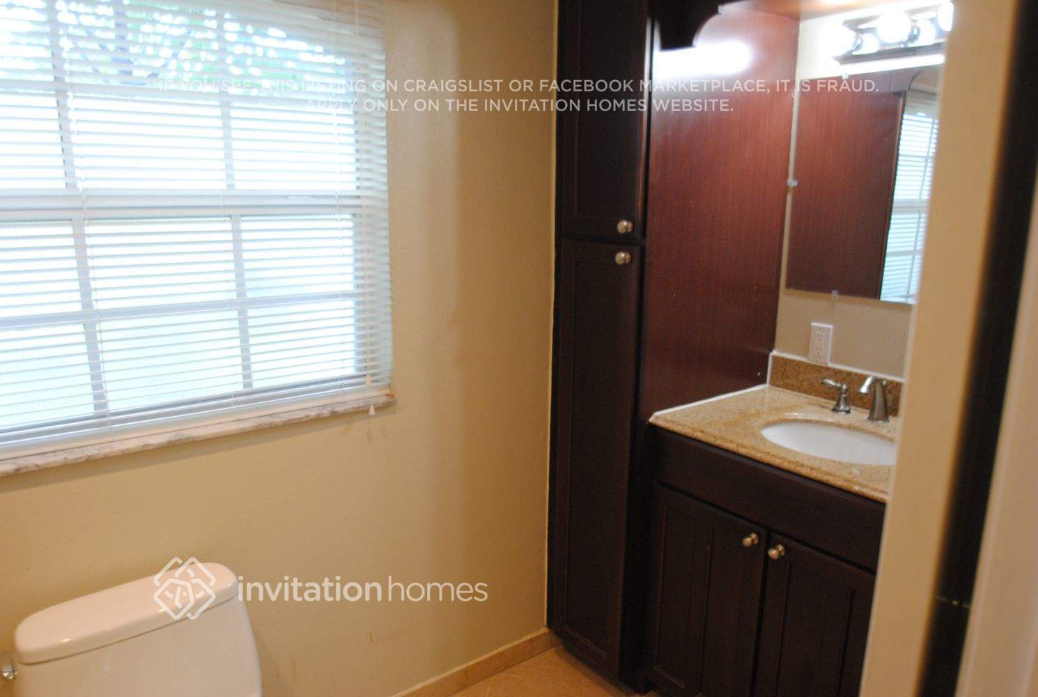 Building Photo - 936 Forest Hill Dr