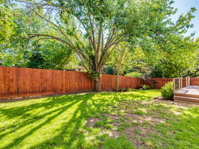 Building Photo - 6911 Gentle Oak Dr