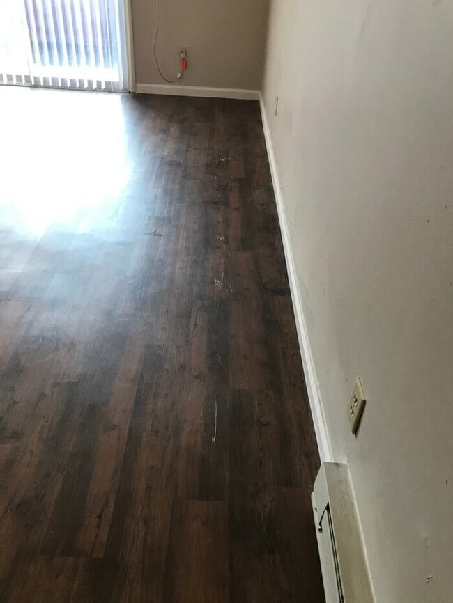 Building Photo - 1 Bedroom Apartment Niles