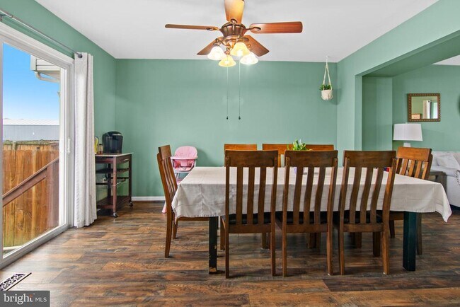 Building Photo - 110 Stull Ct